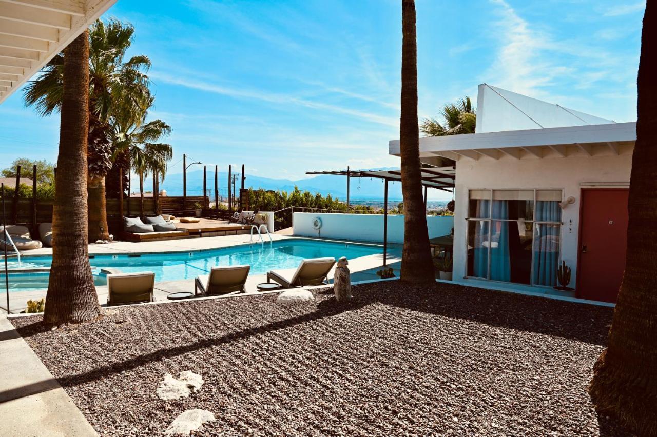 Miracle Manor Boutique Hotel & Spa Desert Hot Springs Exterior photo