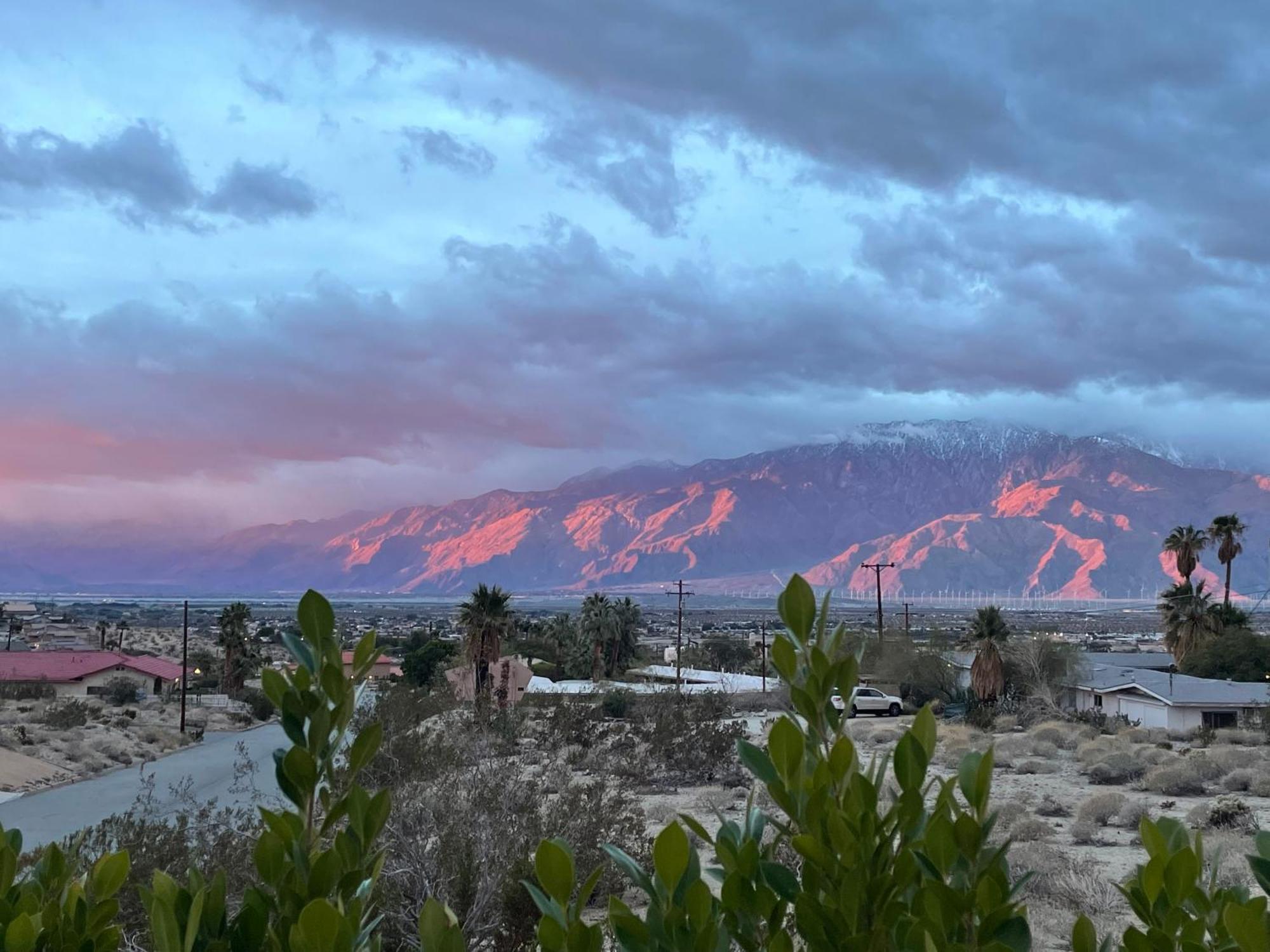 Miracle Manor Boutique Hotel & Spa Desert Hot Springs Exterior photo