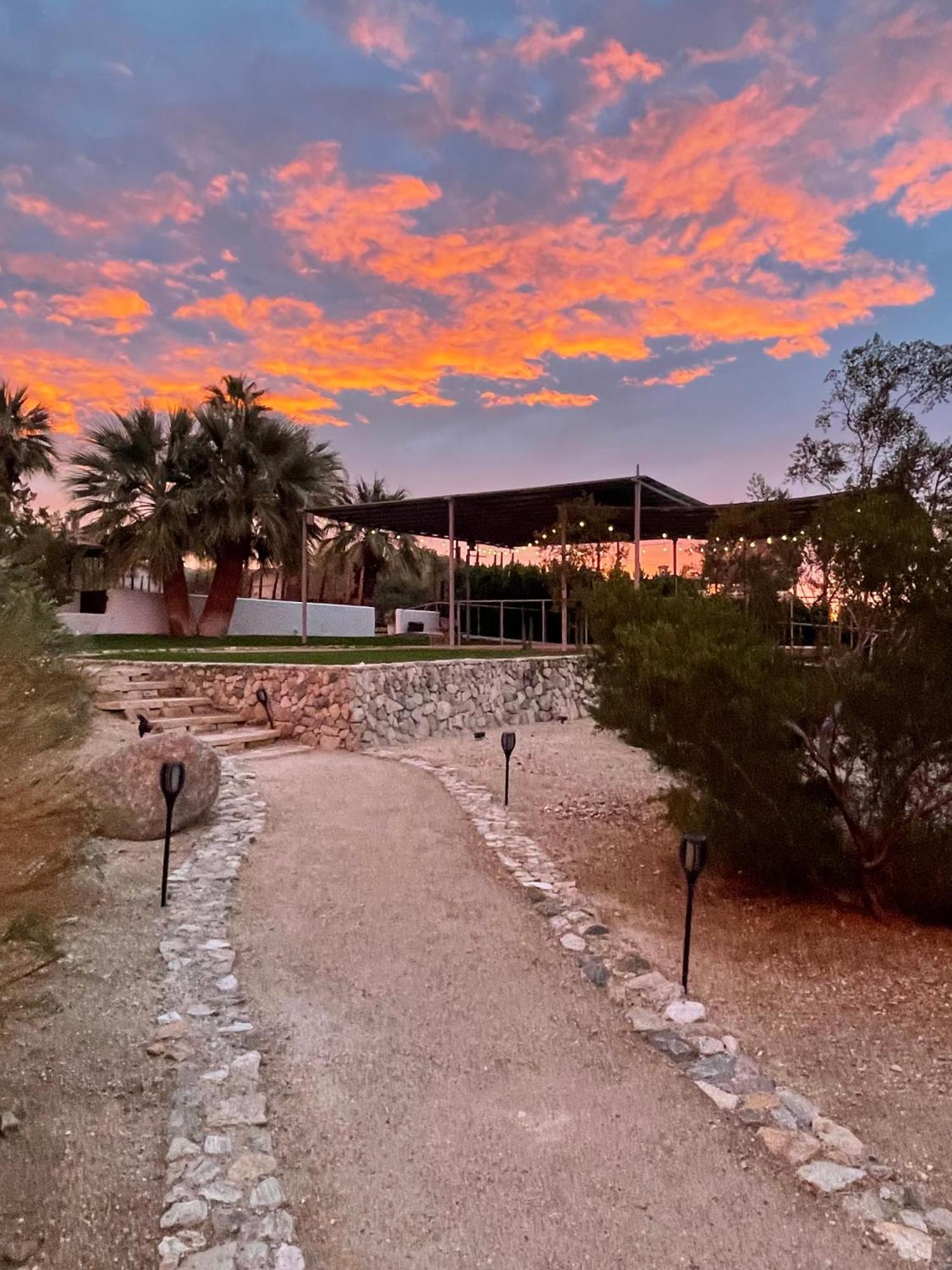 Miracle Manor Boutique Hotel & Spa Desert Hot Springs Exterior photo
