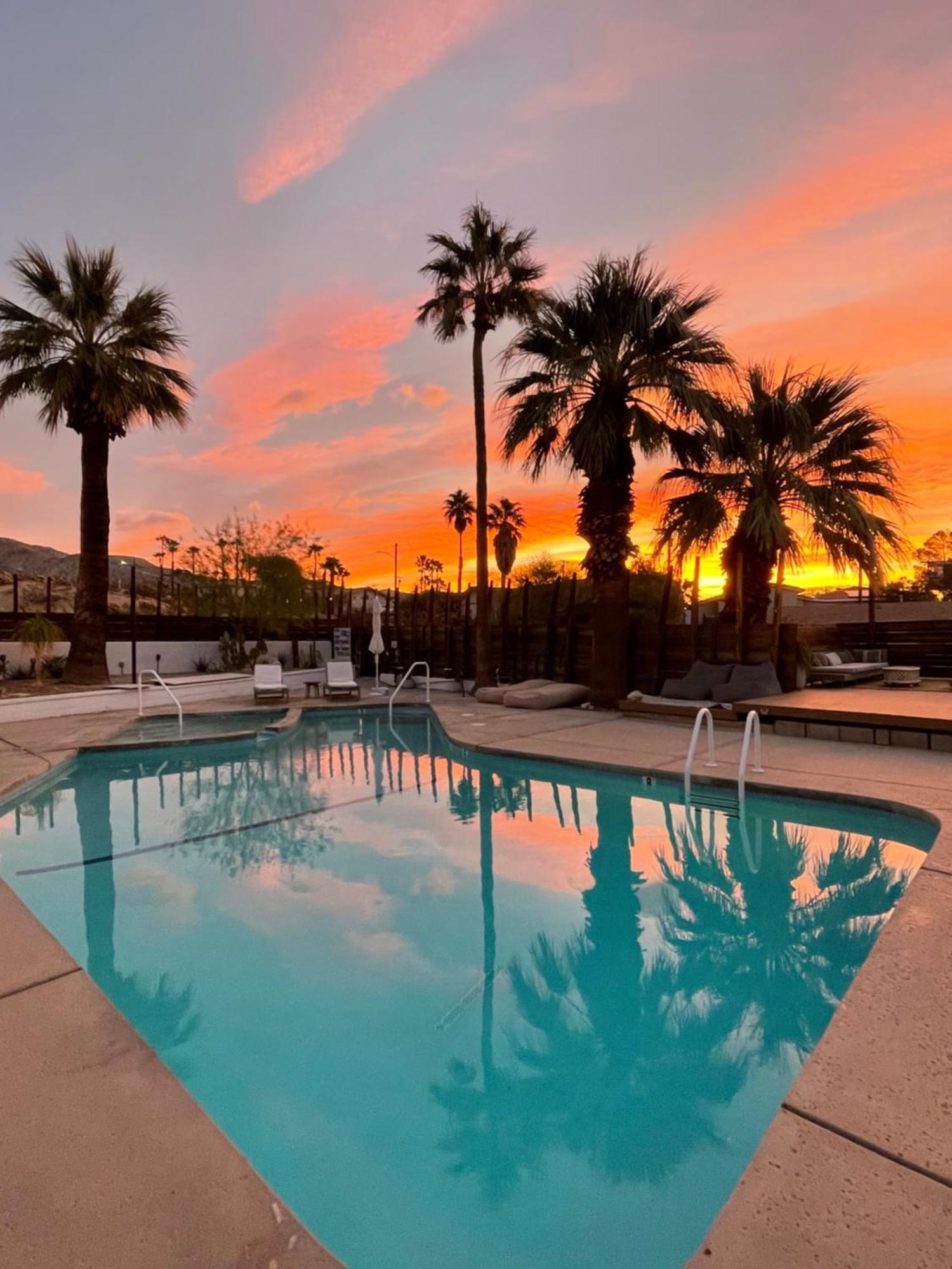 Miracle Manor Boutique Hotel & Spa Desert Hot Springs Exterior photo
