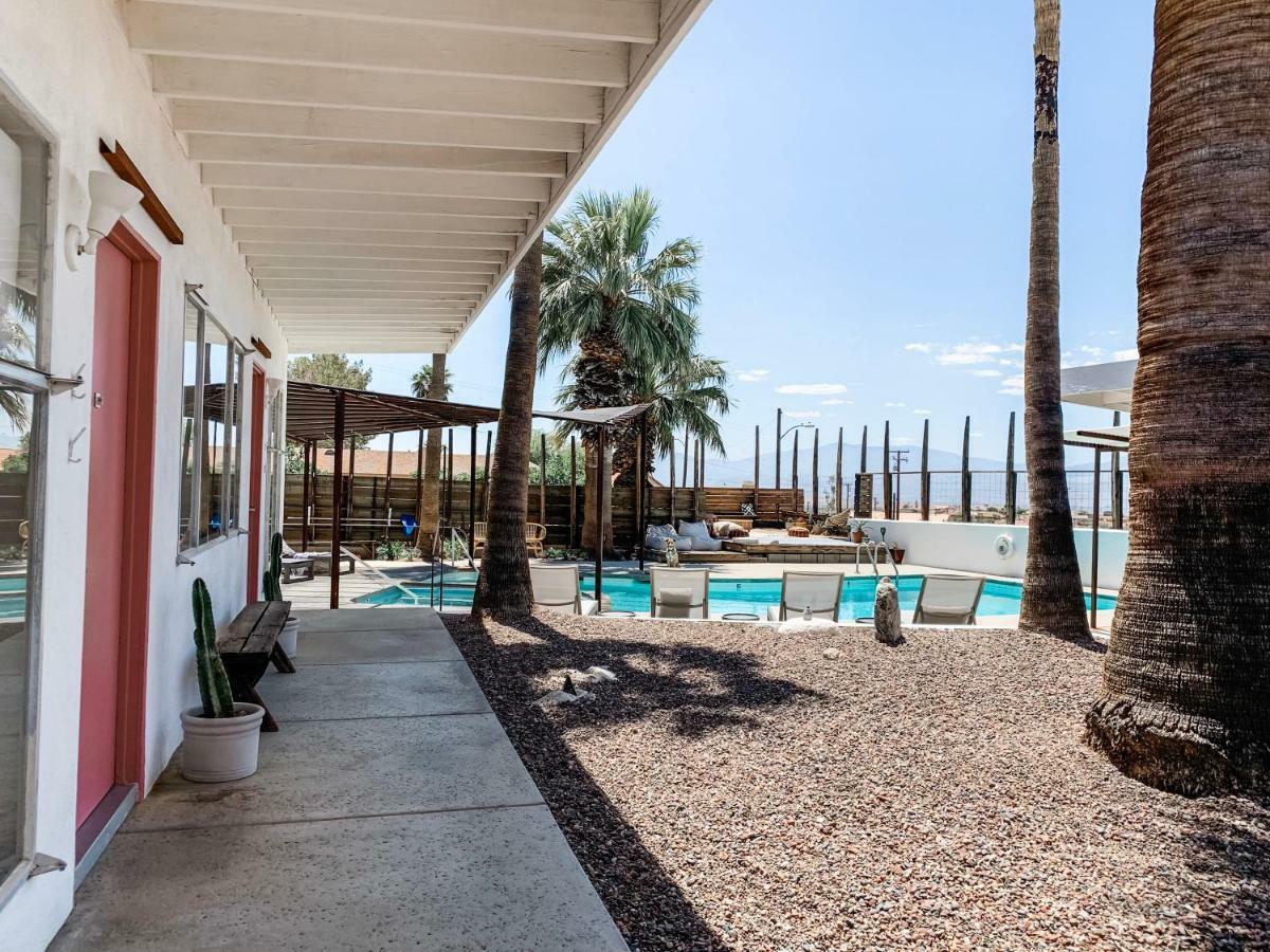 Miracle Manor Boutique Hotel & Spa Desert Hot Springs Exterior photo